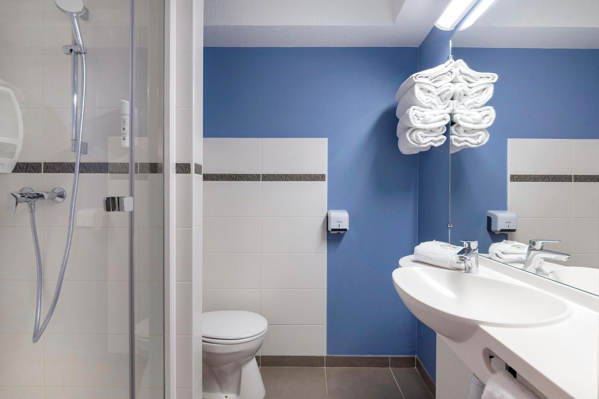 Ace Hotel Paris Sud Villabe Bagian luar foto