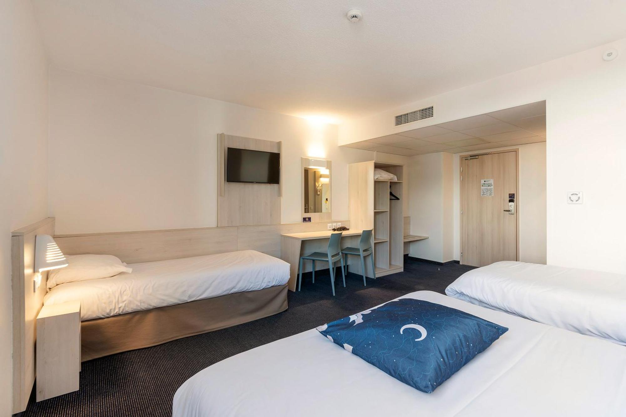 Ace Hotel Paris Sud Villabe Bagian luar foto